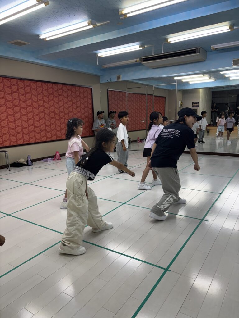 厳しくゴリゴリ踊るのではなく、楽しくわいわい踊れる小牧市のキッズダンススクールです